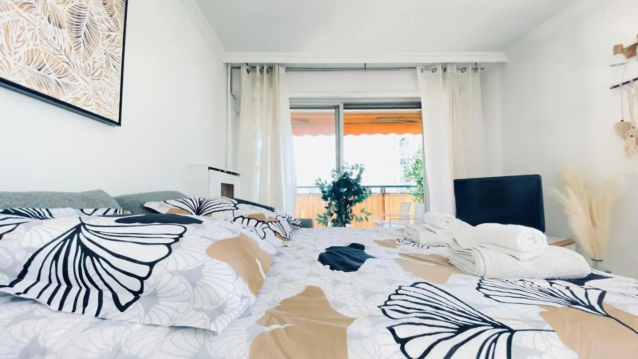 T3 VUE MER - Parc, Base loisirs, Bus Sophia Antipo Antibes Appartement