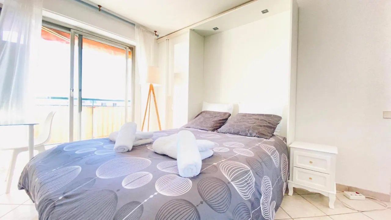 Apartment Delmas - T3 Vue Mer - Parc, Base Loisirs, Bus Sophia Antipo Antibes